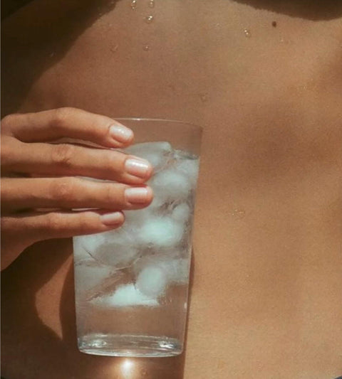 Os Melhores Chás Para Combater o Inchaço Abdominal