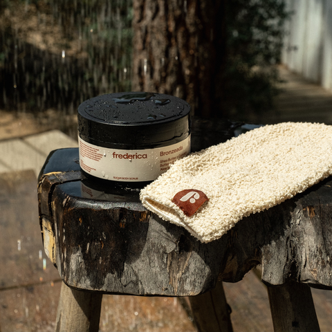 Tan Preparation Exfoliant + Free Glove